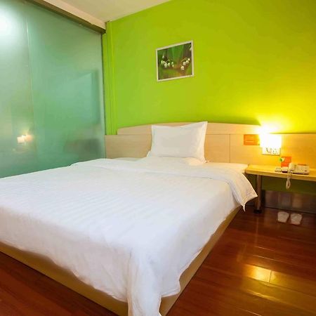7Days Inn Dalian Wafangdian Railway Station Екстериор снимка