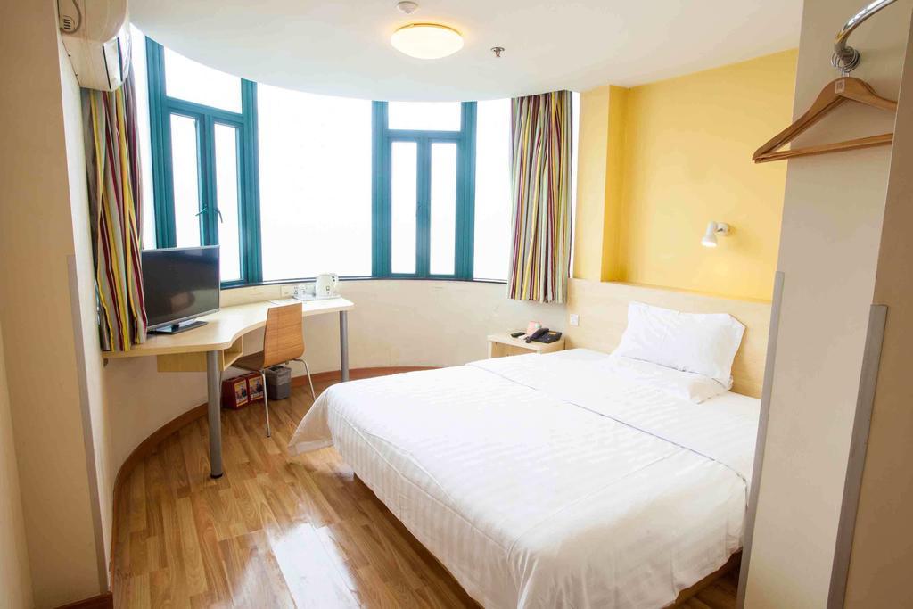 7Days Inn Dalian Wafangdian Railway Station Стая снимка